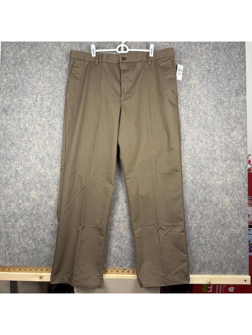 IZOD MetrixFit Flat Front Straight Leg Wrinkle Free Pants Brown 40 x 32 952
